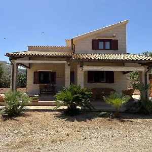 Villa Lea, Custonaci